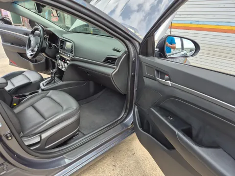 Hyundai Elantra (Avante)