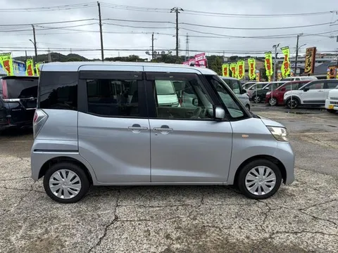 Nissan Dayz Roox
