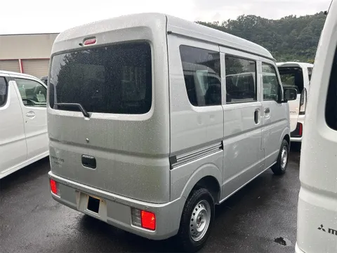Mitsubishi Minicab Van