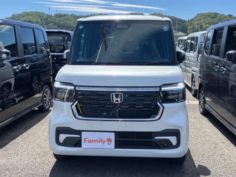 Honda N-BOX Custom