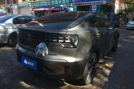 Lynk & Co 05