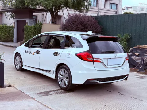 Honda Jade