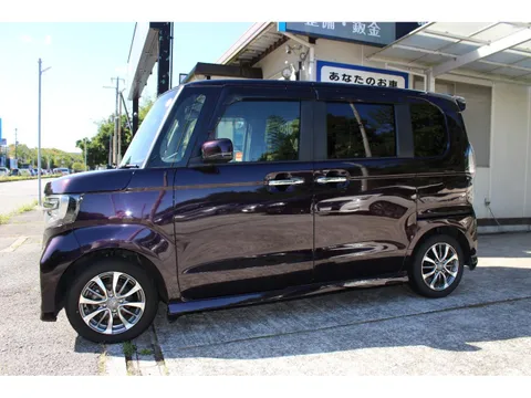 Honda N-BOX Custom