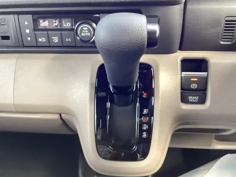 Honda N-BOX Joy