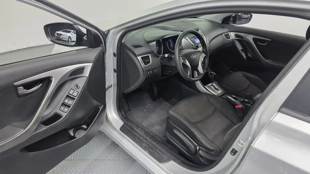 Hyundai Elantra (Avante)