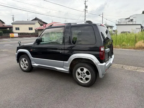 Mitsubishi Pajero Mini