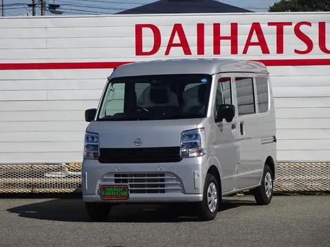 Nissan Clipper Van