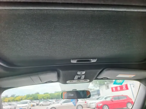 Infiniti ESQ