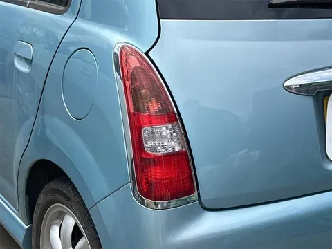 Daihatsu Mira Gino