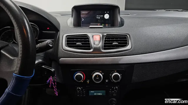Renault SM3