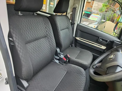 Toyota Pixis Van