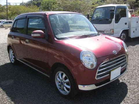 Daihatsu Mira Gino