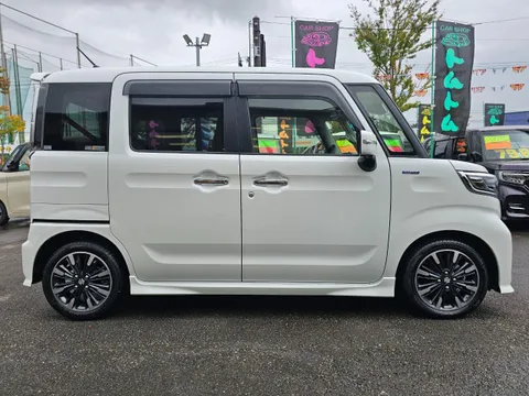 Suzuki Spacia Custom