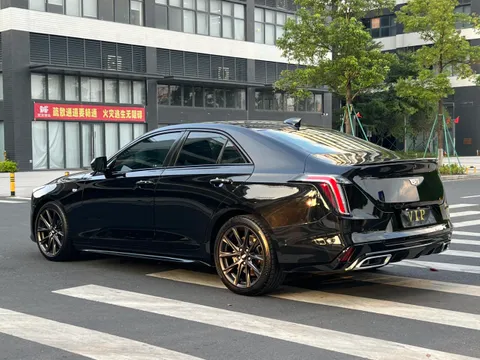 Cadillac CT4