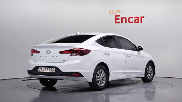 Hyundai Elantra (Avante)