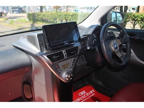 Toyota iQ