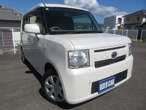 Toyota Pixis Space