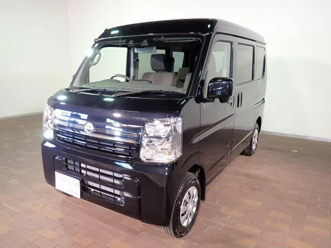 Nissan Clipper Van