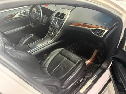 Lincoln MKZ