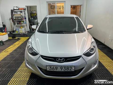 Hyundai Elantra (Avante)