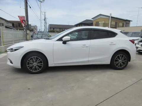 Mazda Axela Sport