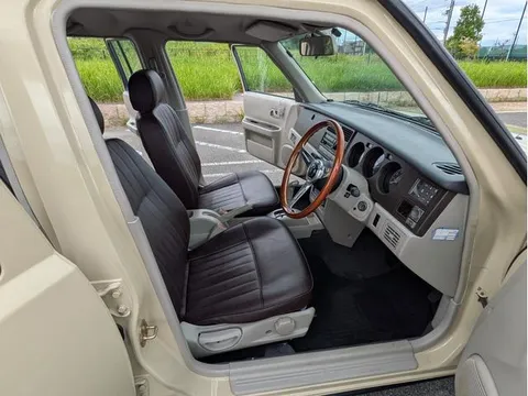 Nissan Rasheen