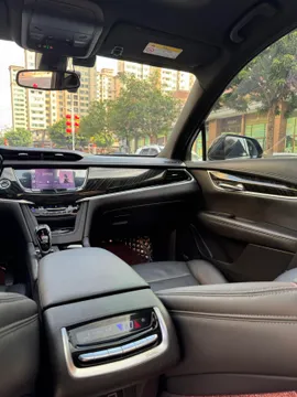 Cadillac XT6
