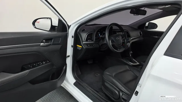 Hyundai Elantra (Avante)