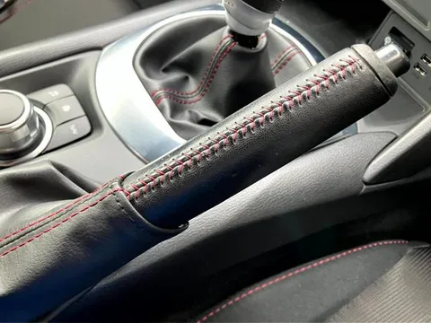 Mazda MX-5 (Roadster)