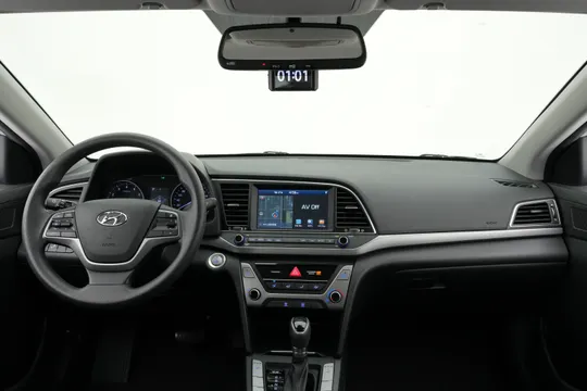 Hyundai Elantra (Avante)