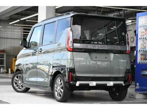 Mitsubishi Delica Mini