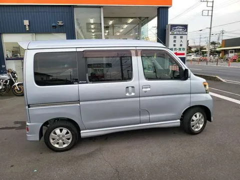 Daihatsu Atrai Wagon