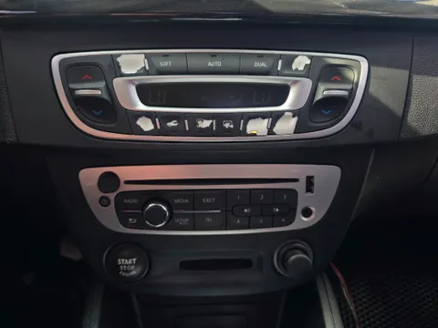Renault SM3