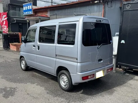 Mitsubishi Minicab Van