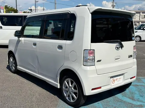 Daihatsu Move Conte