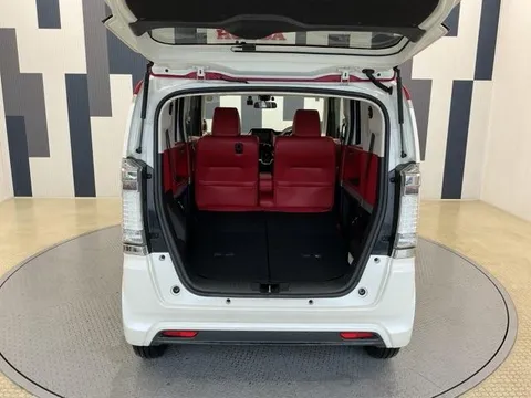 Honda N-BOX Slash