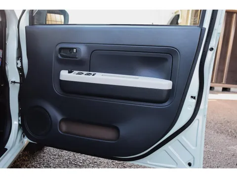 Daihatsu Mira Tocot