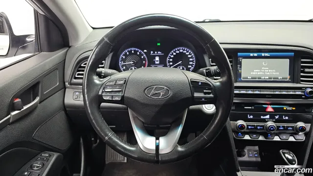 Hyundai Elantra (Avante)