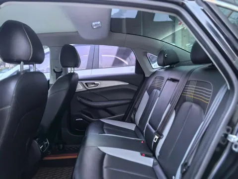 Roewe i6