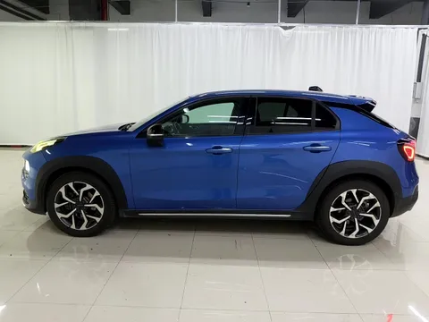 Lynk & Co Lynk & Co 02