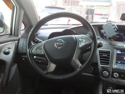 SsangYong Stavic (Korando Turismo)