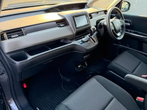 Honda Freed Plus