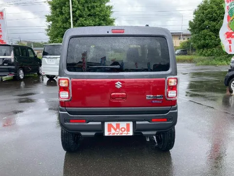 Suzuki Spacia