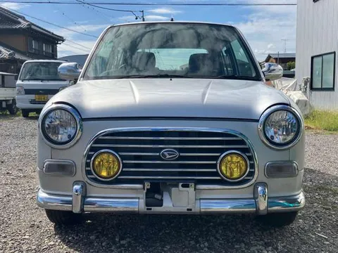 Daihatsu Mira Gino