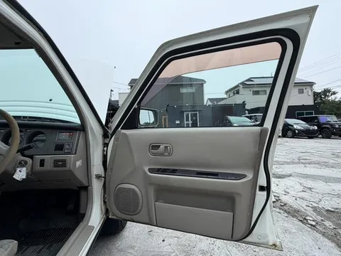 Nissan Rasheen