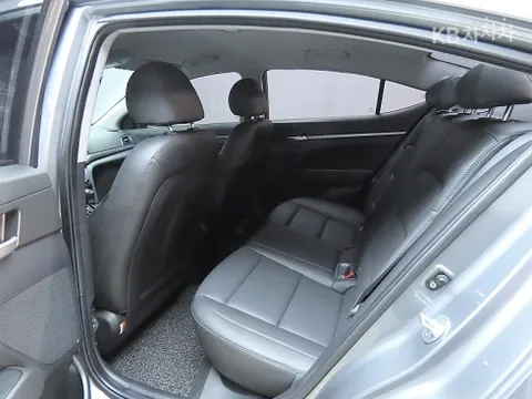 Hyundai Elantra (Avante)