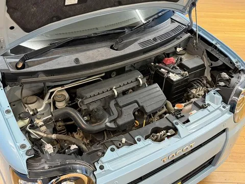 Daihatsu Mira Tocot