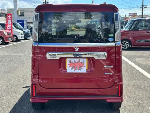 Suzuki Spacia Custom