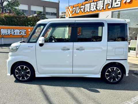 Suzuki Spacia Custom