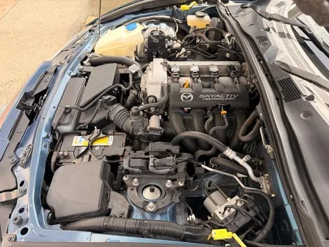 Mazda MX-5 (Roadster)